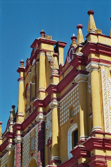 Zum Anbeißen schön: Kirche in San Cristóbal