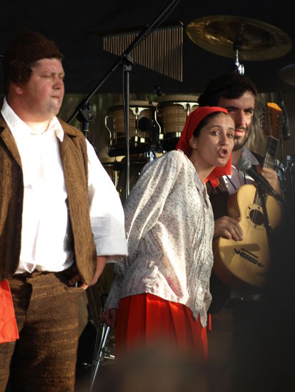 Verstanden haben wir es nicht, worum es bei der Folkloredarbietung ging, aber lustig war's allemal.