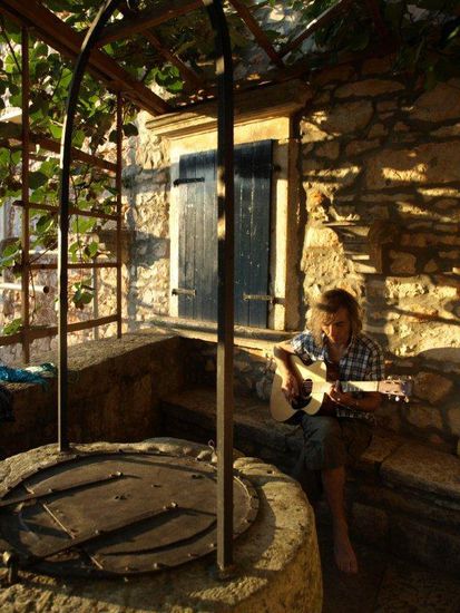 Der Balkon am Abend. Ljuba freute sich immer schon auf die Gitarrenklänge.