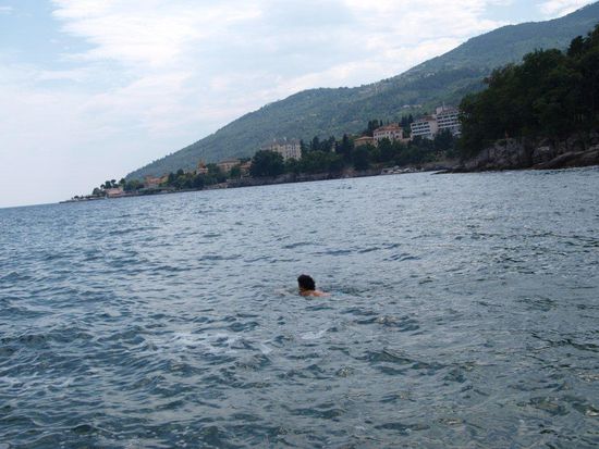 Beim Schwimmen in der Kvarner Bucht. Hat der Kaiser auch manchmal gemacht.