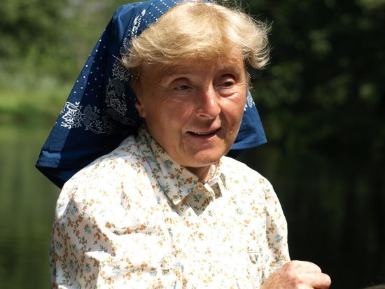 Mit "Witajso k nam" heißt uns Frau Fischer auf Sorbisch willkommen.