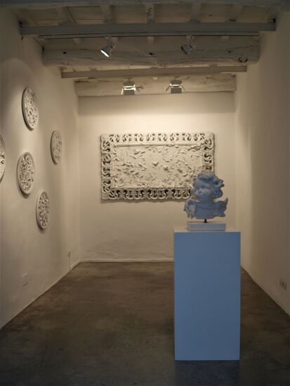 Blick in eine Kunstgalerie.