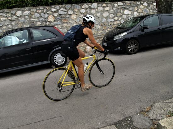 Forza e coraggio! Beides braucht man für die Auffahrt vom Parkplatz.