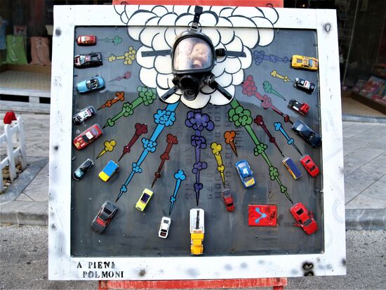 Hier ein weiteres seiner gesellschaftskritischen Bilder: "Mit vollen Lungen".