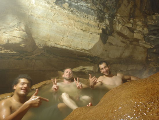...und dann im heißen Wasser entspannen