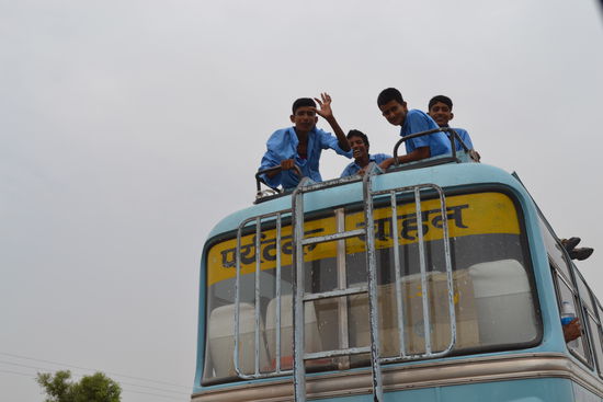 auf dem Weg zur Schule...