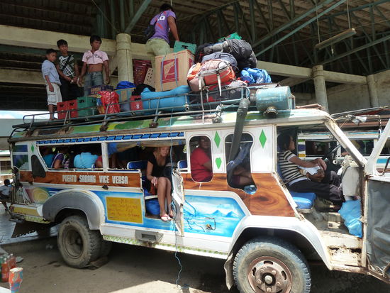 raus aus Puorto... der war noch nicht mal halbvoll, ich sass 4 Stunden uffm Dach, erst Sonnenbrand, dann Starkregen.....goil!!