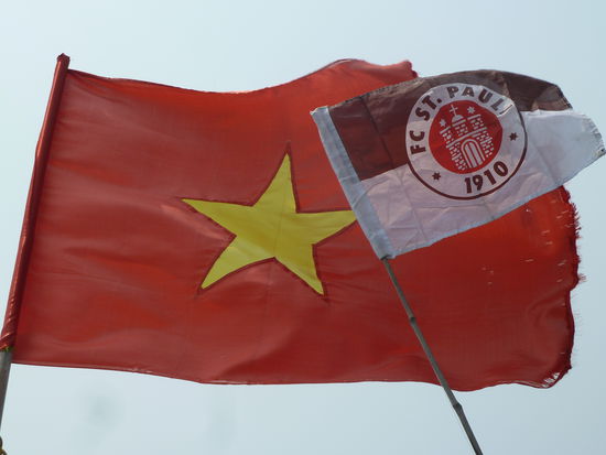 Eroberung der Halong Bay: un establishment gewinnt gegen Sozialismus