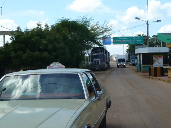 Grenze Venezuela-Kolumbien: hatten nach den vielen Kontrollen irgendwie mehr erwartet.