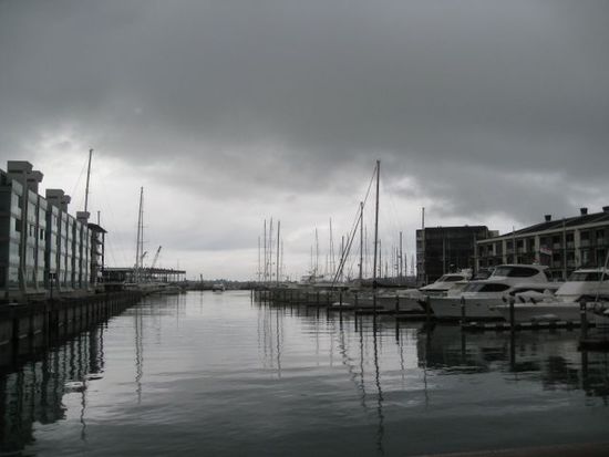Auckland Hafen... Kein schönes Wetter aber ich finde das Bild hat was