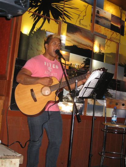 abends in Rotorua. Er war richtig gut!
In sehr vielen Kneipen wird Livemusik gespielt. Mag das 