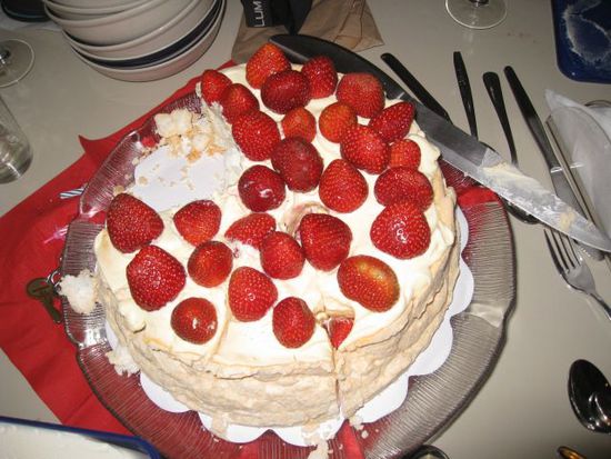 Pavlova, typische Torte die hier in NZ gebacken wird
