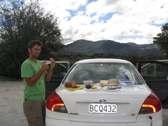 Car- Picknick mit richtigen Brot !!