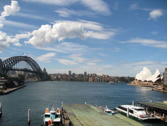 weil es so schön ist:
Harbour Bridge und das Opera House zusammen