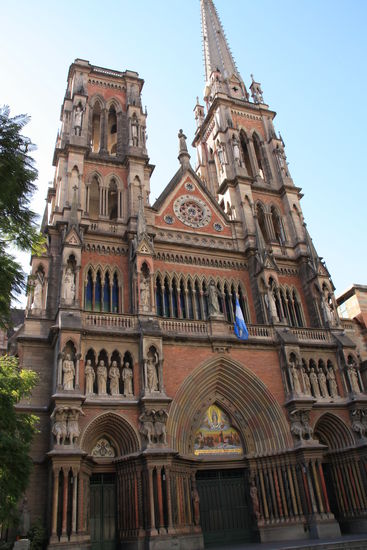 Eine der zahlreichen Kirchen in Córdoba.