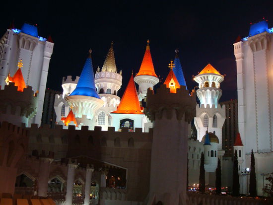 Bild des Tages: Unser Hotel "EXCALIBUR" bei Nacht