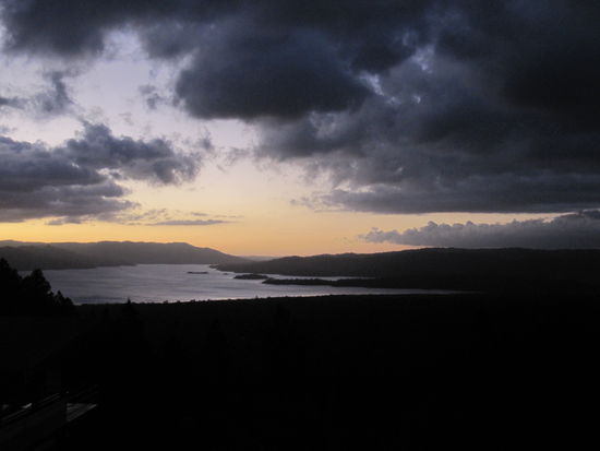 Abendliche Aussicht auf den Arenal-See