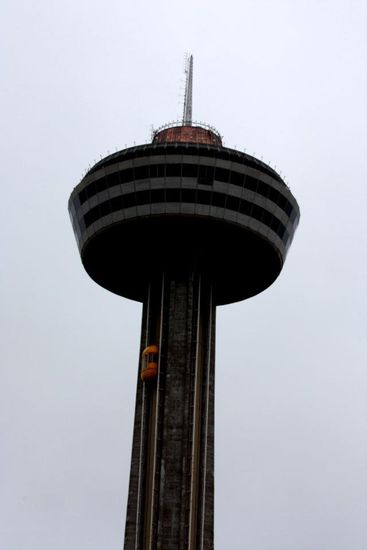 Der Skylon Tower! Nach CN wirklich nicht spektakulär!