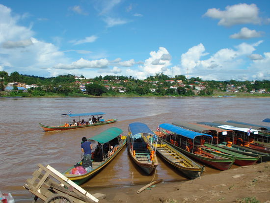 Dort drueben ist Laos!
