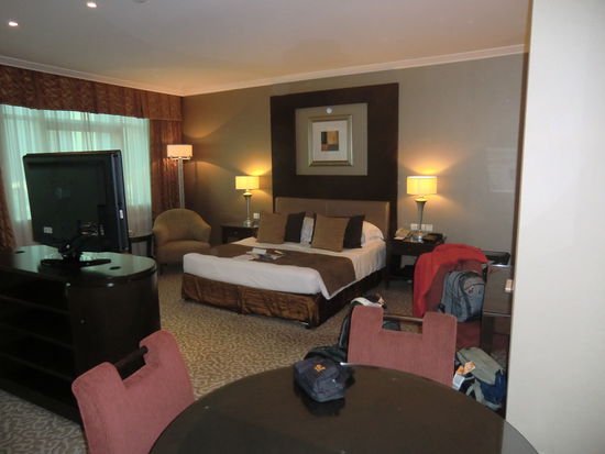 ein riesen Raum tut sich auf