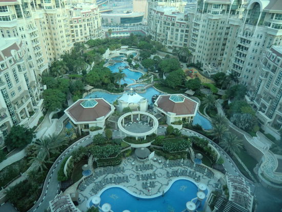 der Blick auf den Pool