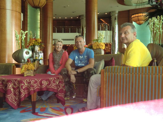 Obwohl wir unsere Rechnung bekommen haben, sind wir gut drauf 