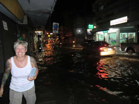 sämtliche Habseligkeiten in ner Plastiktüte sicher verpackt
