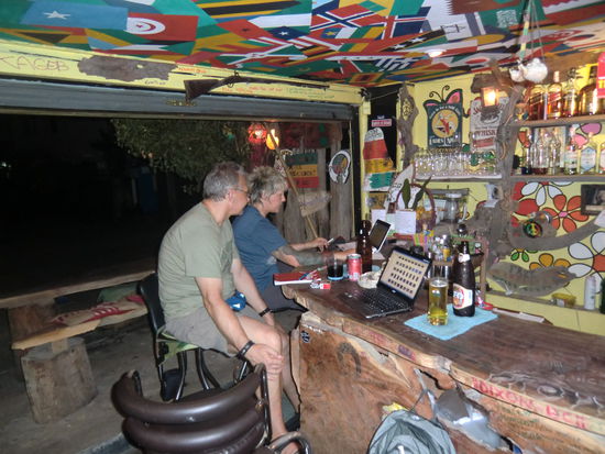 Tanja und Ralle beim Korrekturlesen