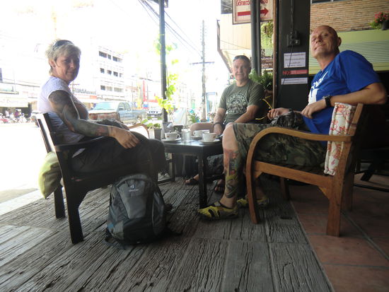 schönes gestelltes Abschiedsfoto..