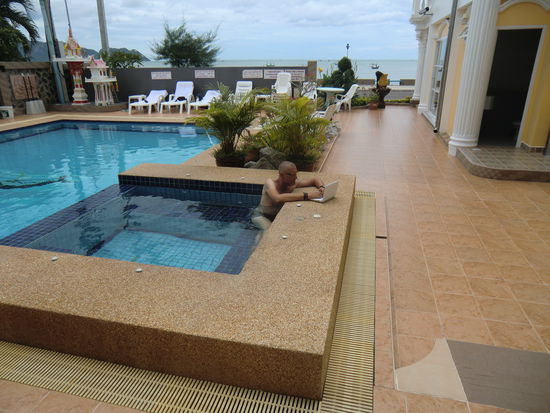 morgens um 10 Uhr in Thailand : Bibo schreibt Reiseberichte