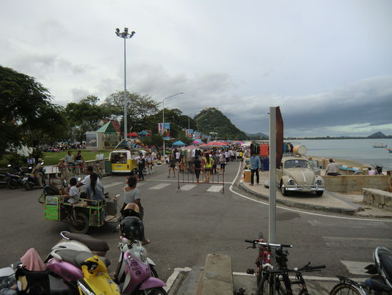 Nachtmarkt in Prachuap Khiri Khan