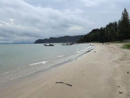 rechtsseitig vom Resort