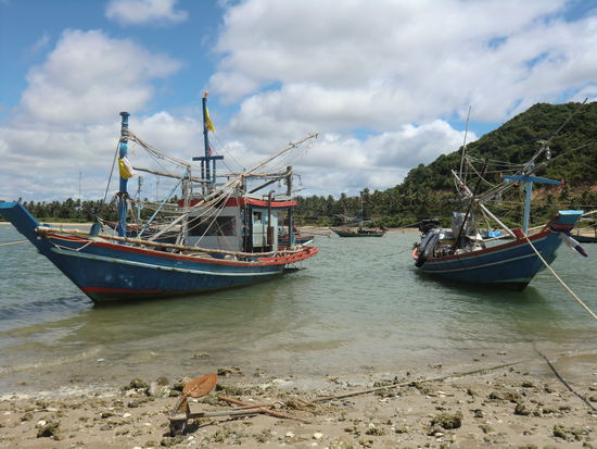 kommen an Fischern vorbei