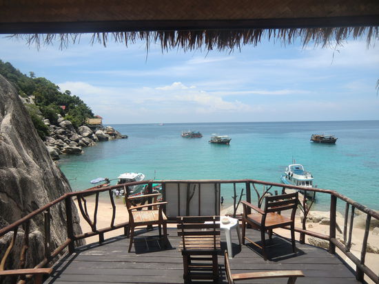 die Aussicht von der Hälfte des Aufstieges, hier befindet sich eine kleine Bar