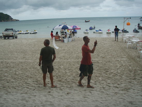 der Parytstrand mittig - ich wir mussten uns natürlich wieder ins Bild schummeln !!! 