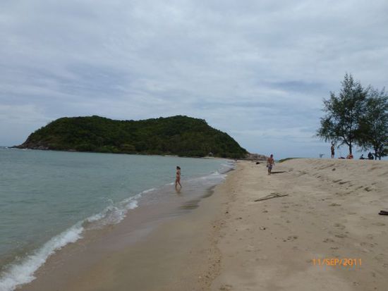 der Strand rechtsseitig von"Haad Mae Haad" Richtung Koh Ma