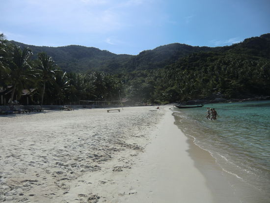 der Bottle Beach linksseitig