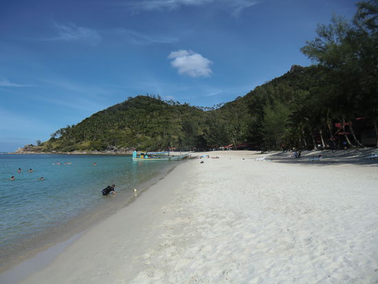 der Bottle Beach rechtsseitig