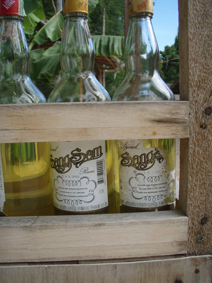 WIR schauen aber genauer hin...und was sehen wir ???? 