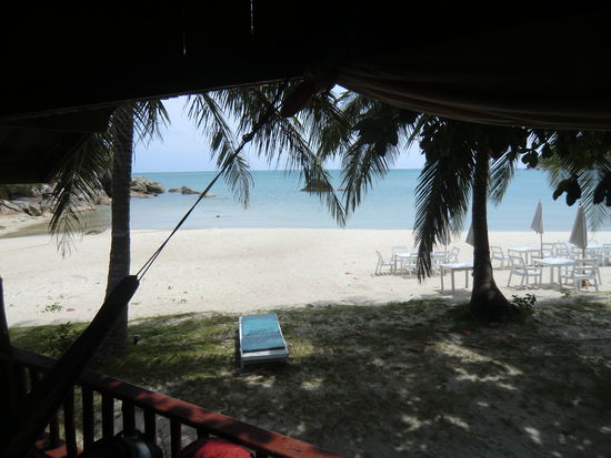 und der Ausblick von der Terrasse und vom Bett aus