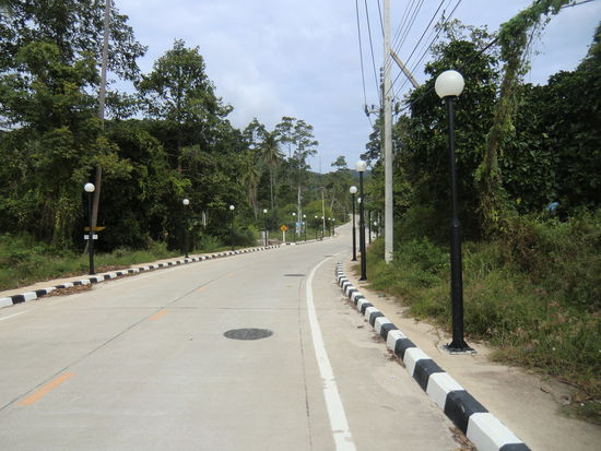 Hauptstraße nach Thong Nai Pan Noi
