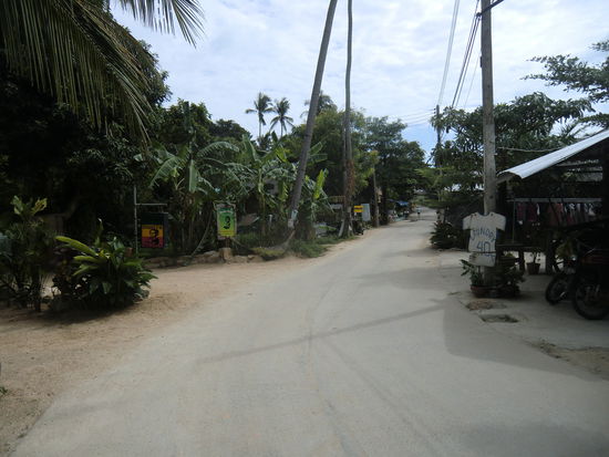 Shoppingmeile in Thong Nai Pan Noi