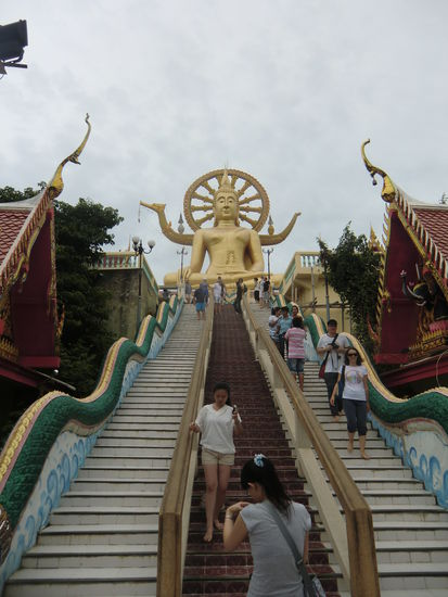 Big Buddha von unten