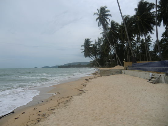 der Strand "Lipa Noi" rechtsseitig