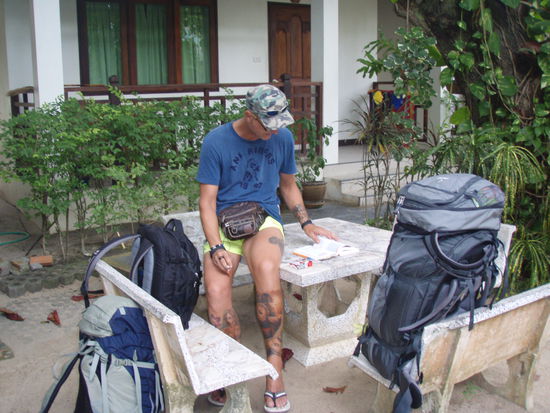 brauchst nicht suchen...findest sowieso nichts !!!