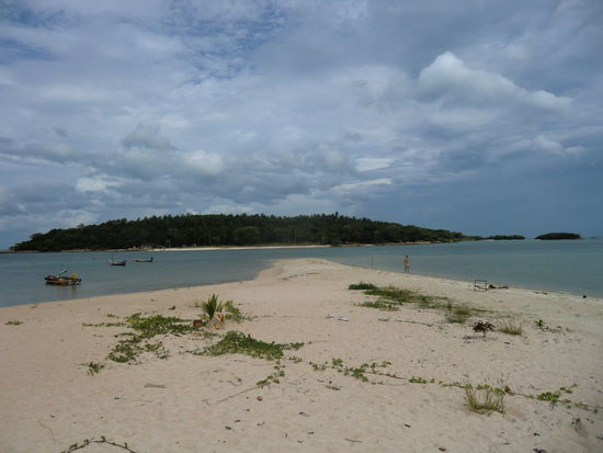 da kann man bei Ebbe zur Insel "Koh Matlang" rüber laufen