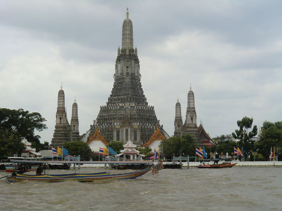Wat Arun ( Temple of the Dawn )