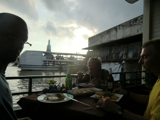 Essen vom Feinsten direkt am Wasser 