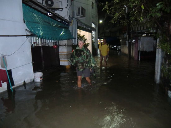 fast knietief das Wasser