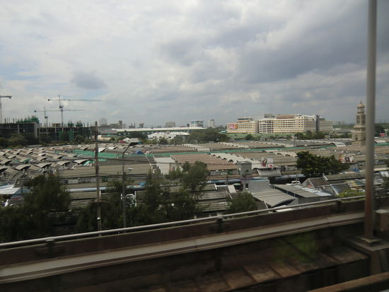 der Suan Chatuchak Weekend Market von oben gesehen